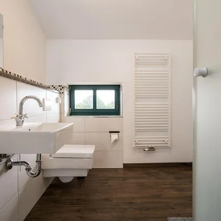 Prázdninový dům Ferienhaus-landurlaub-mit-kamin Schwarz (Mecklenburgische Seenplatte)