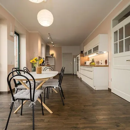 Ferienhaus-landurlaub-mit-kamin *