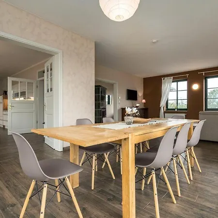 Ferienhaus-landurlaub-mit-kamin * Schwarz (Mecklenburgische Seenplatte)