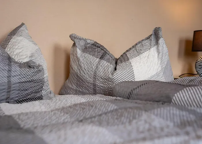 Ferienhaus-landurlaub-mit-kamin * Schwarz (Mecklenburgische Seenplatte)